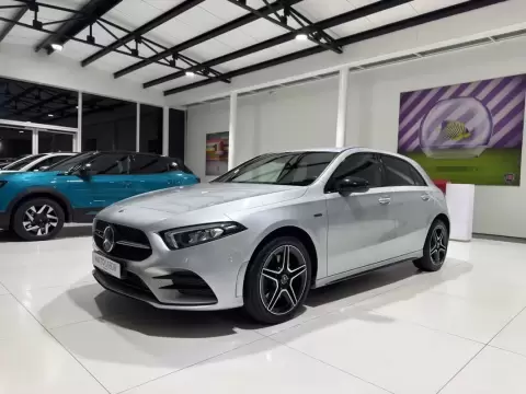 Mercedes-Benz A 250e AMG