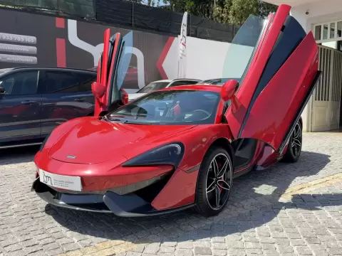 McLaren 570 .