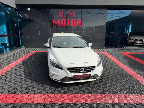 Volvo V40 2.0 D2 R-Design