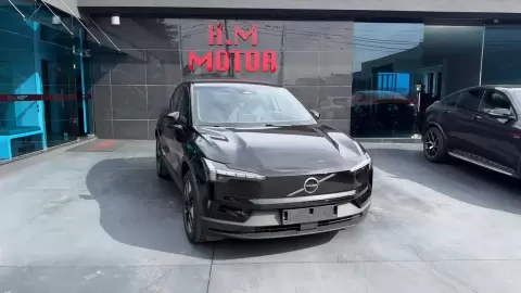 Volvo EX30 Single Motor Extended Range RWD Core