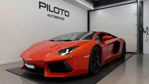 Lamborghini Aventador 6.5 V12 LP700-4