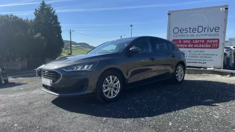 Ford Focus 1.0 EcoBoost MHEV Connected Design