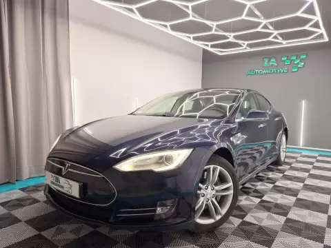 Tesla Model S 85 BASE