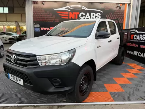 Toyota Hilux 2.4 D-4D 4WD CD CM