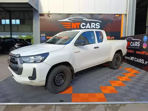 Toyota HILUX 2.4 D-4D 4WD CE