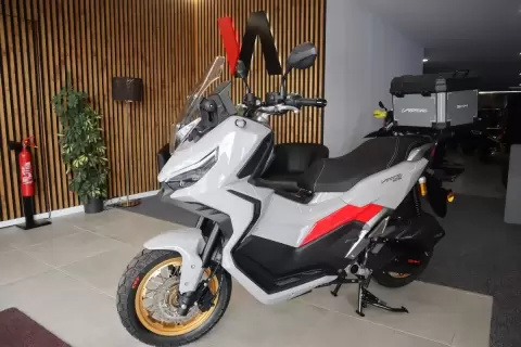 SWM VENTURO 125