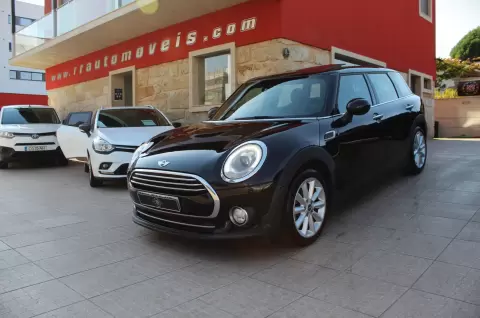MINI Clubman Cooper Aut. Essential