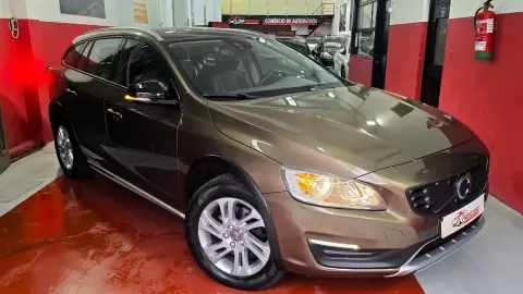 Volvo V60 Cross Country 2.0 D3 Momentum