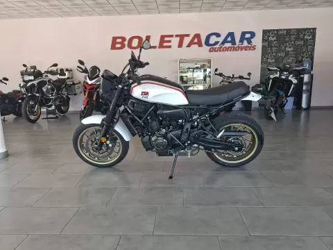 Yamaha XSR 700 TRIBUTE