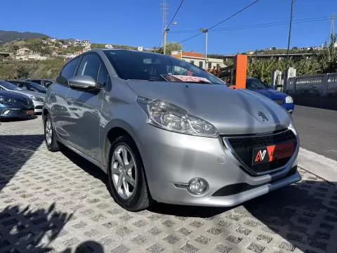 Peugeot 208 1.4 HDi Active