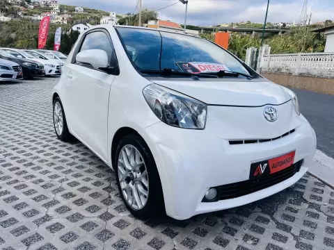 Toyota iQ 1.4 D-4D 2 EP+NAVI