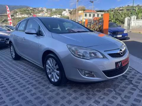 Opel Astra 1.7 CDTI Cosmo