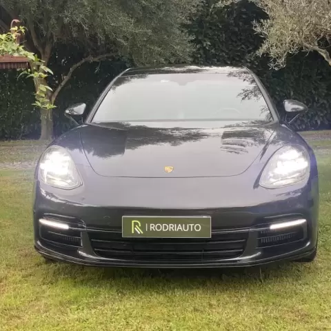 Porsche Panamera Sport Turismo 4 E-Hybrid