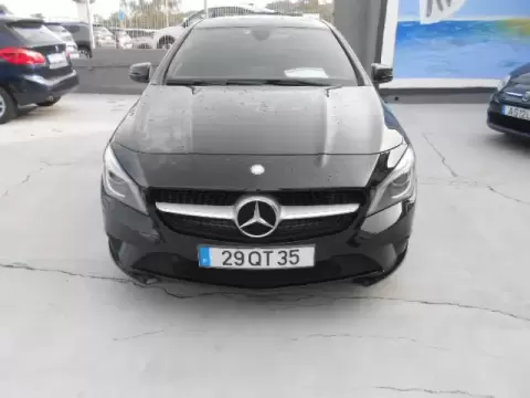 Mercedes-Benz CLA 200 Shooting Brake
