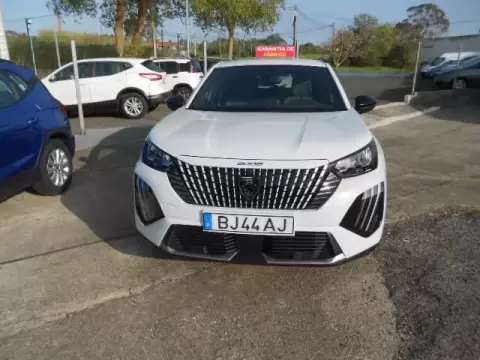 Peugeot 2008 1.2 PURE TECH ALLURE