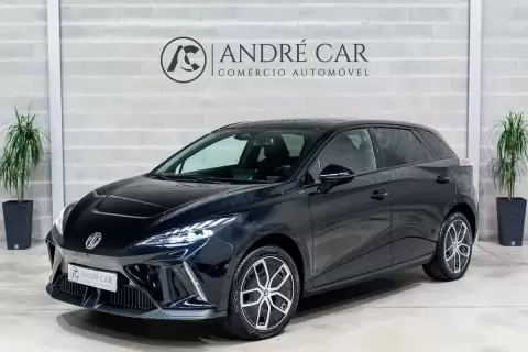 MG MG4 77 kWh Extended Range Luxury