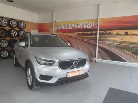 Volvo XC 40 1.5 T3 Momentum Tech Edition