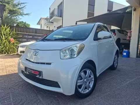 Toyota iQ 1.0 VVT-i 2 MultiDrive
