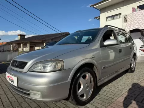 Opel Astra .