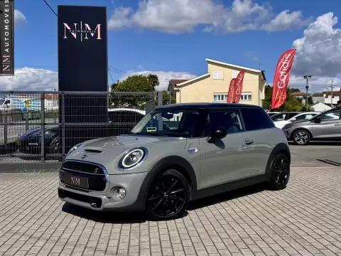 MINI 3 Portas Cooper SD Auto