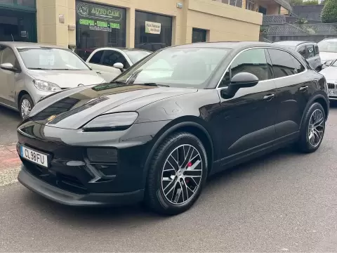 Porsche Macan Electric 4S
