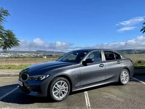 BMW 330 e Auto