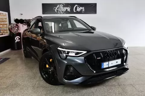 Audi e-tron 55 quattro S line