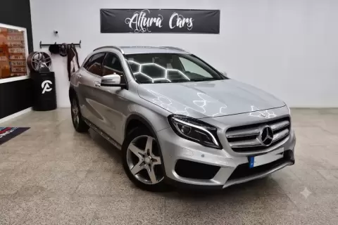 Mercedes-Benz GLA 200 Cdi D 7g Dct Amg Line