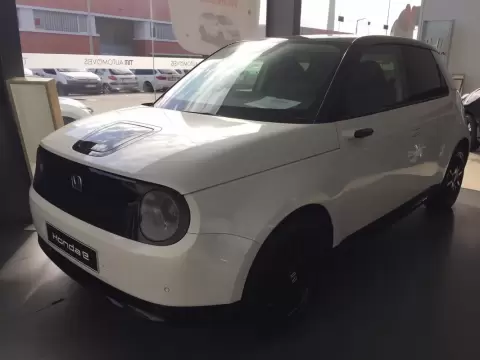 Honda e Standard