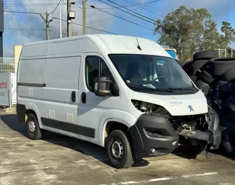 Peugeot Boxer 2.2 BlueHDi L2h2 Premium