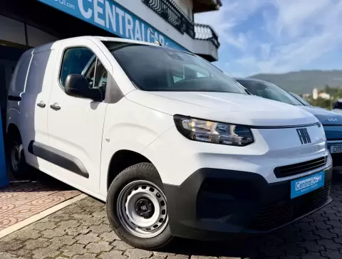 Fiat Doblo 1.5 BlueHDi L1H1 102Cv | CARPLAY | CÂMARA | 3 LUG | IVA DEDUTÍVEL