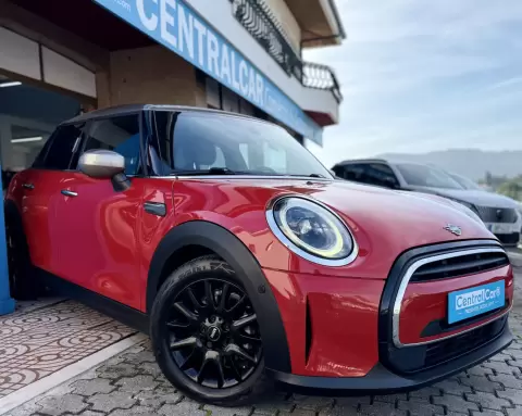 MINI 5 Portas 1.5 Cooper Auto 136Cv | GPS | CÂMARA | PELE