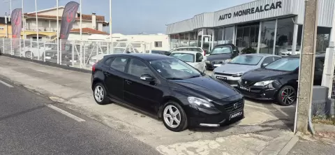 Volvo V40 1.6 D2 Momentum Powershift Eco