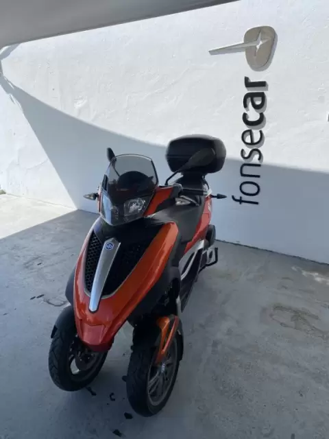 Piaggio MP3 300