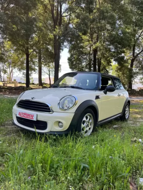MINI 3 Portas One D