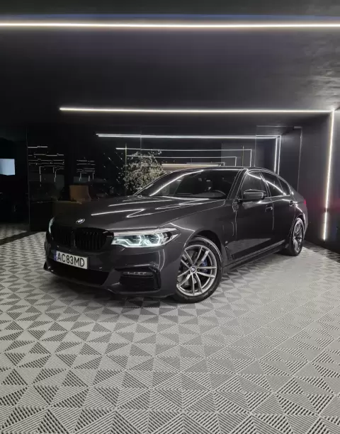 BMW 530 e Pack Desportivo M