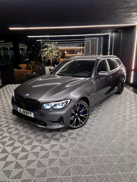 BMW 320 e Line Sport Auto