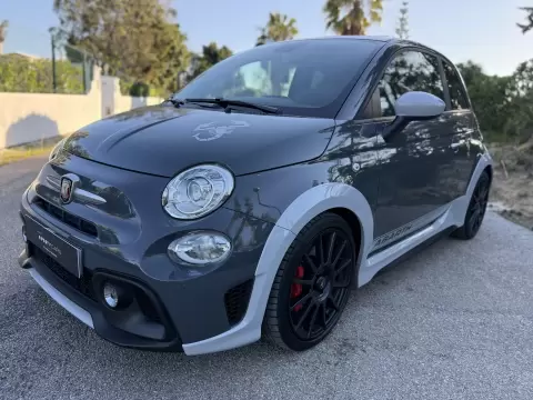 Abarth 695 1.4 T-Jet 70th Anniversary
