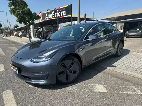 Tesla Model 3 Long Range AWD Dual Motor