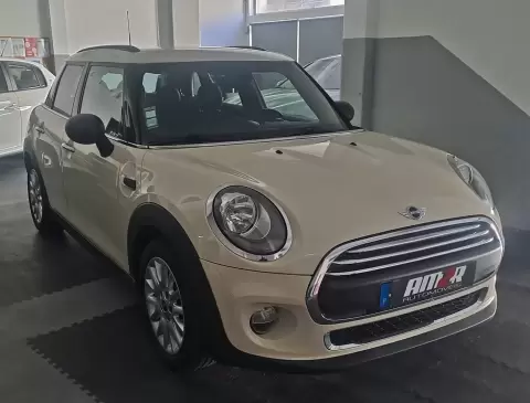 MINI 5 Portas One
