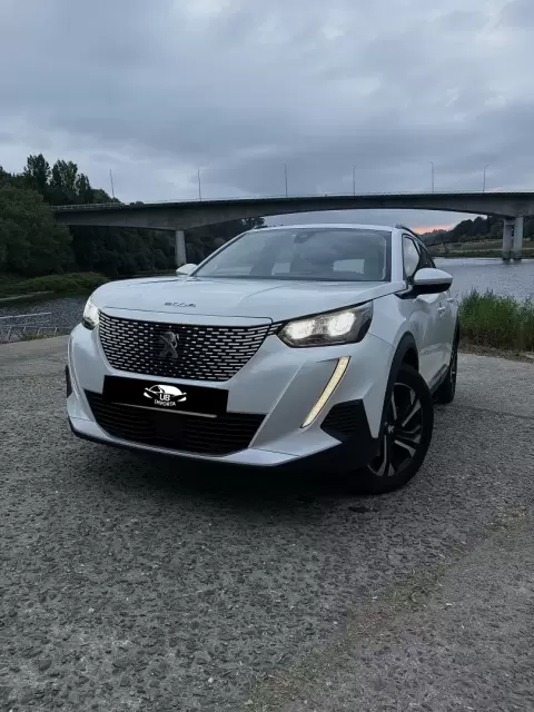 Peugeot e-2008 50 kWh Allure Pack