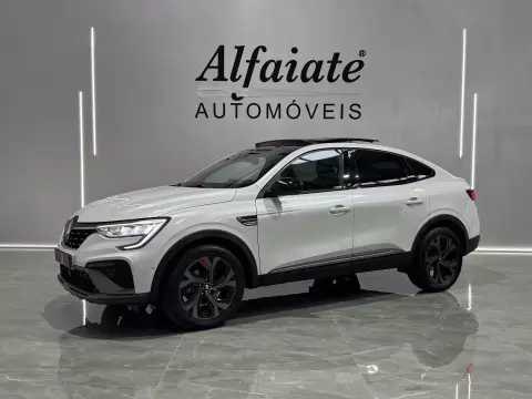 Renault Arkana 1.6 Hybrid E-Tech R.S. Line