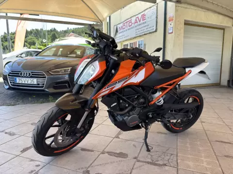 KTM Duke 125