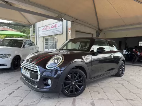 MINI 3 Portas Cooper Aut.
