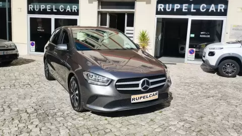 Mercedes-Benz B 180 d Progressive