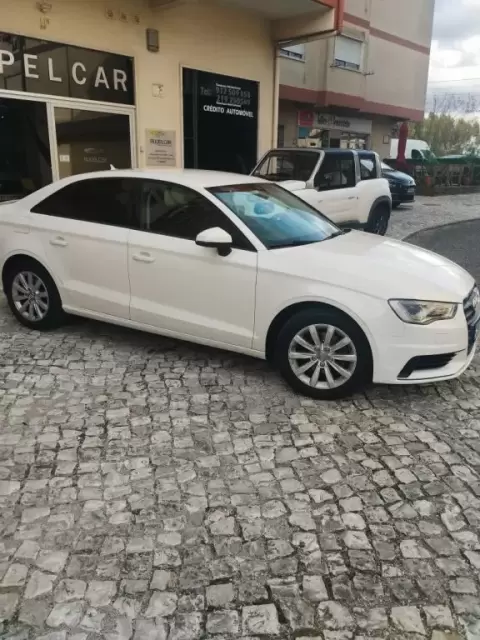 Audi A3 Limousine 1.6 tDI (clean diesel) Ambition