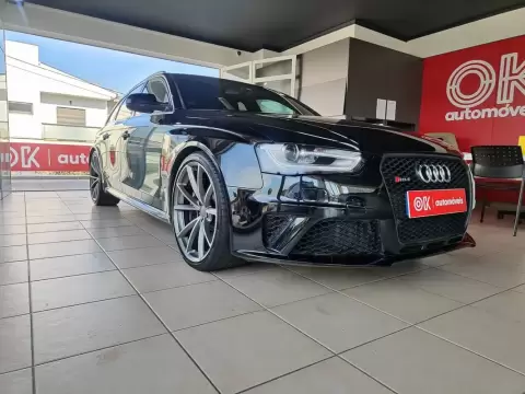 Audi RS4 Avant 4.2 FSi quattro S tronic