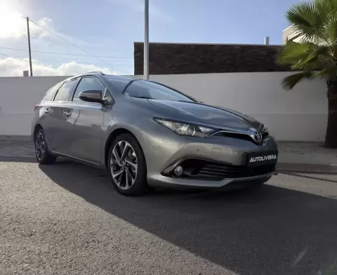 Toyota Auris Touring Sports 1.4 D-4D Exclusive+Navi