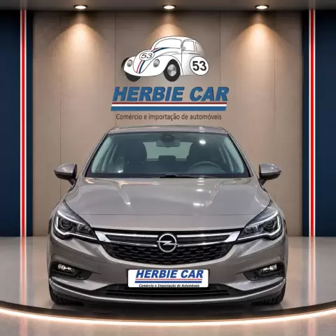 Opel Astra 1.6 CDTi Selection 110Cv