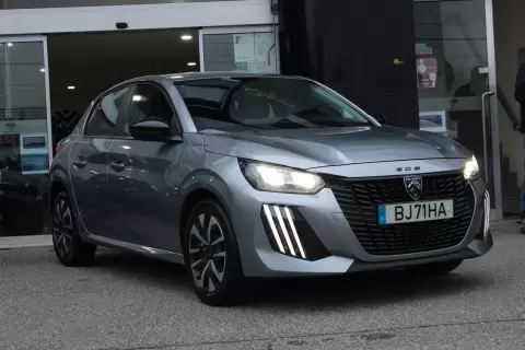Peugeot 208 1.2 PureTech Allure EAT8